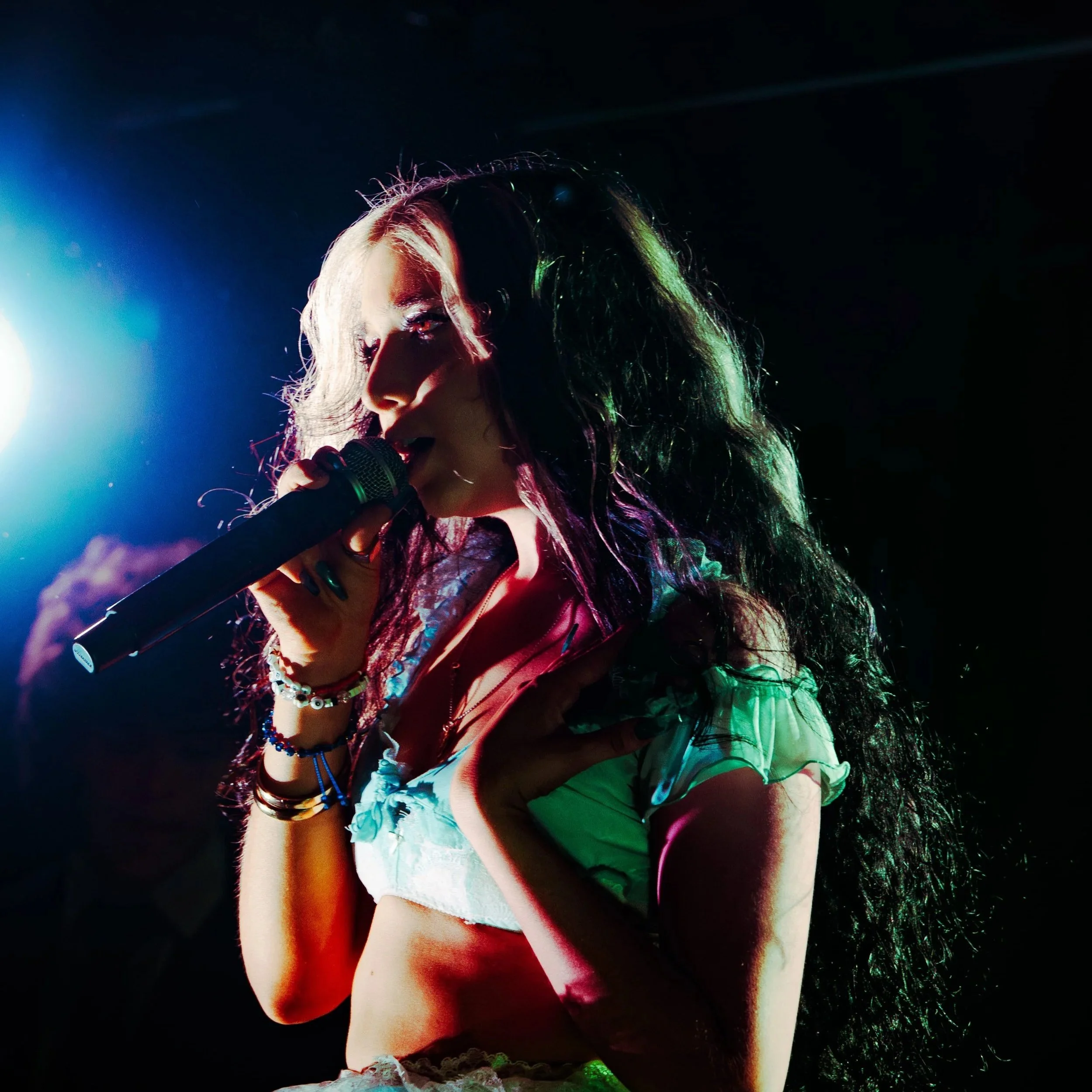 Isabel LaRosa Enchants Toronto On Her Spellbinding Dollparts Tour
