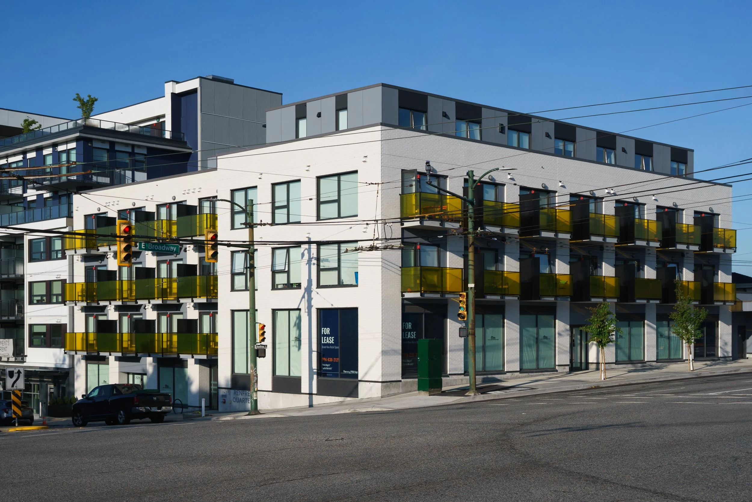 (16) 2525 Renfrew St.jpg