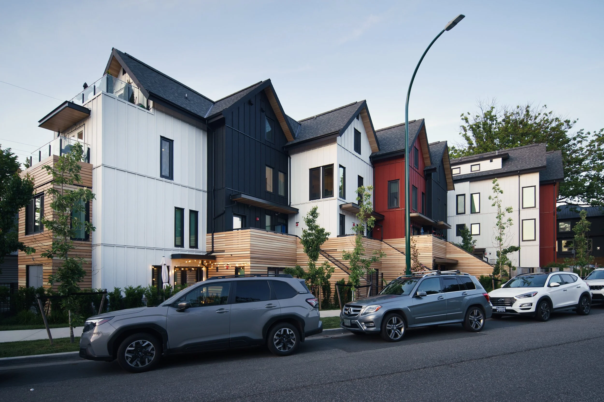 (28) 2715 W 12th Ave.jpg