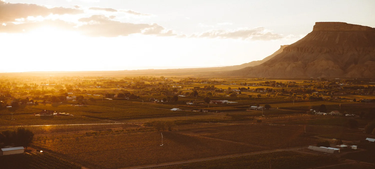 Exploring Moab Day 1 : Hanging Lake & Palisade