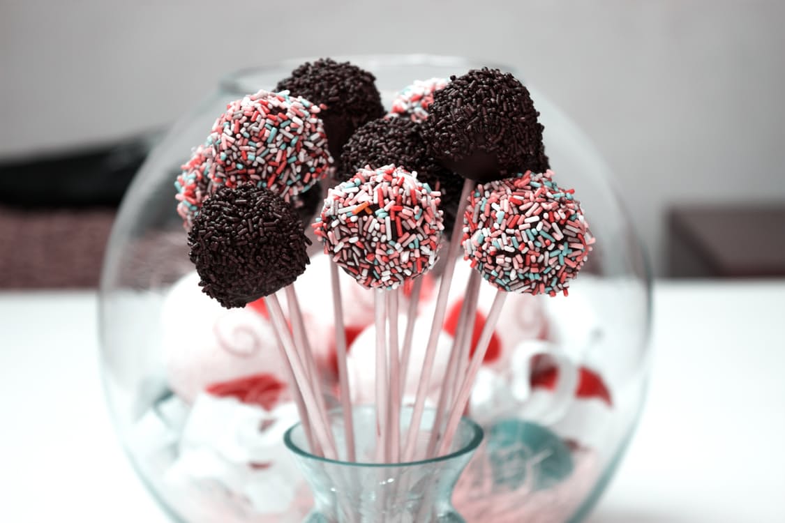 cake-pops-candies-chocolate-food-37537.jpeg