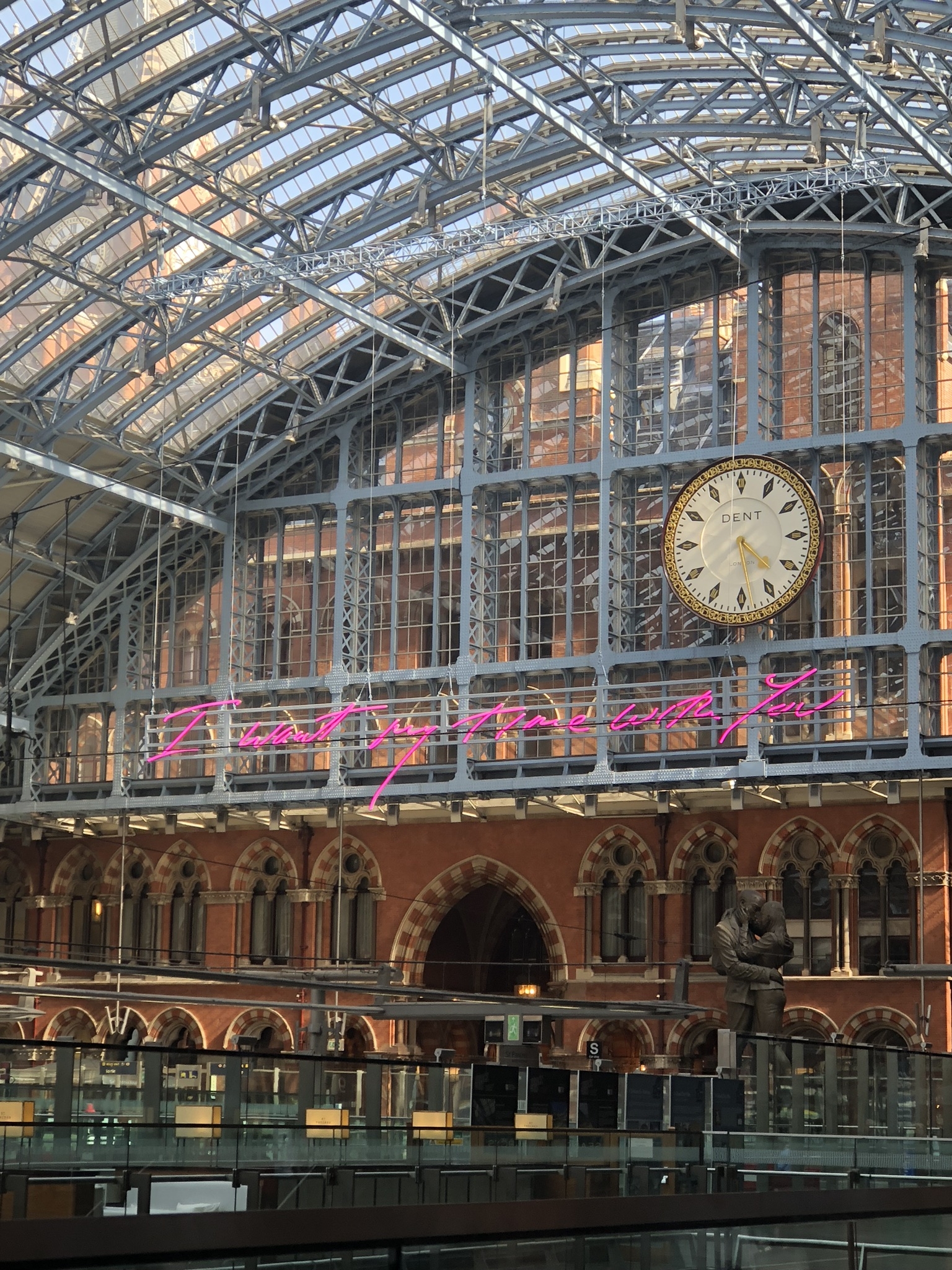  Tracey Emin's artwork for St Pancras station  