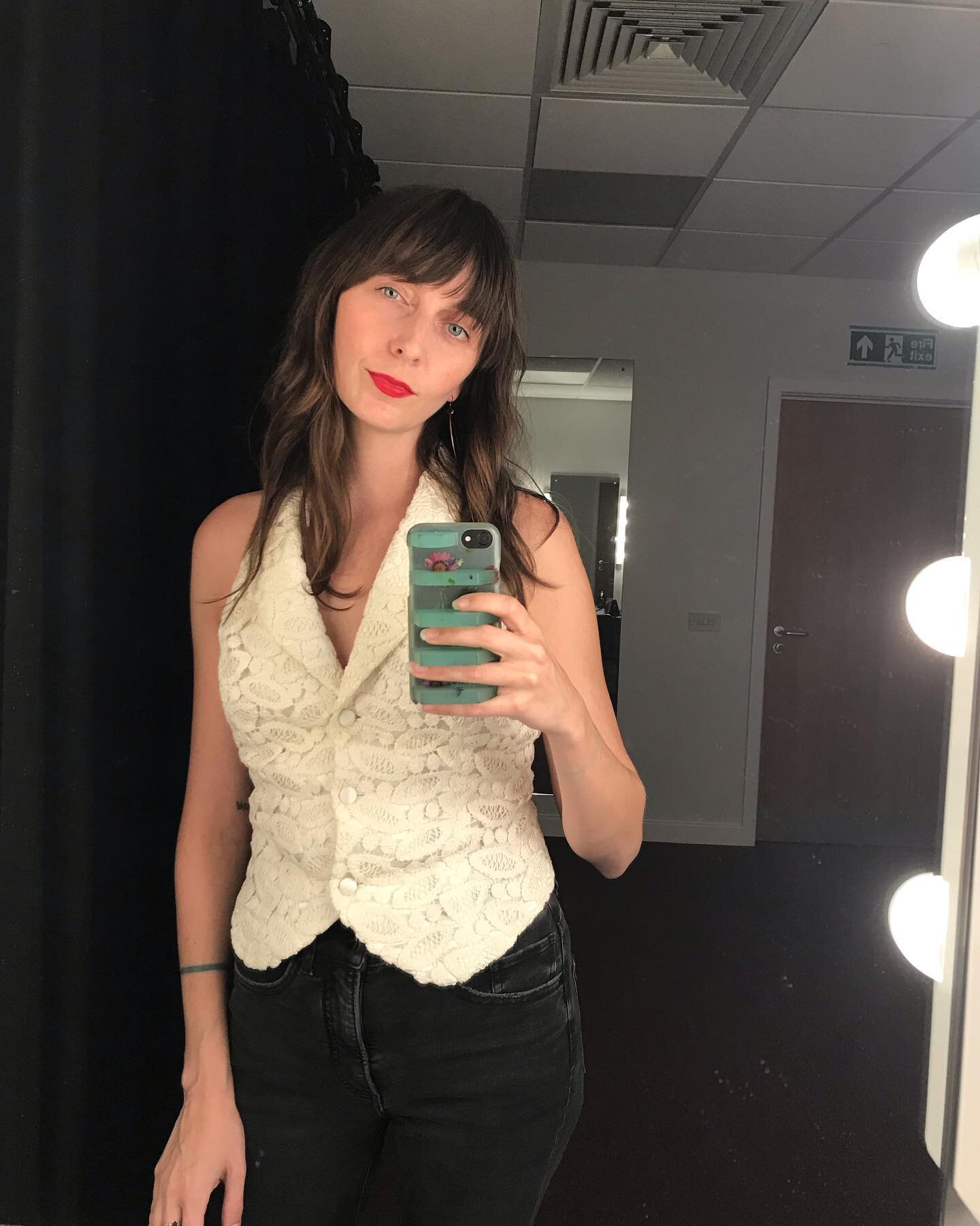 Bishops Castle, you were an absolute delight, thank you for having me. Three shows left on this tour! Brighton tonight with Luke Jackson at the @brightontoymuseum ✨ tomorrow in Weston-Super-Mare at @loveswsm ✨ Sunday at @greennotemusic (sold out) 💋