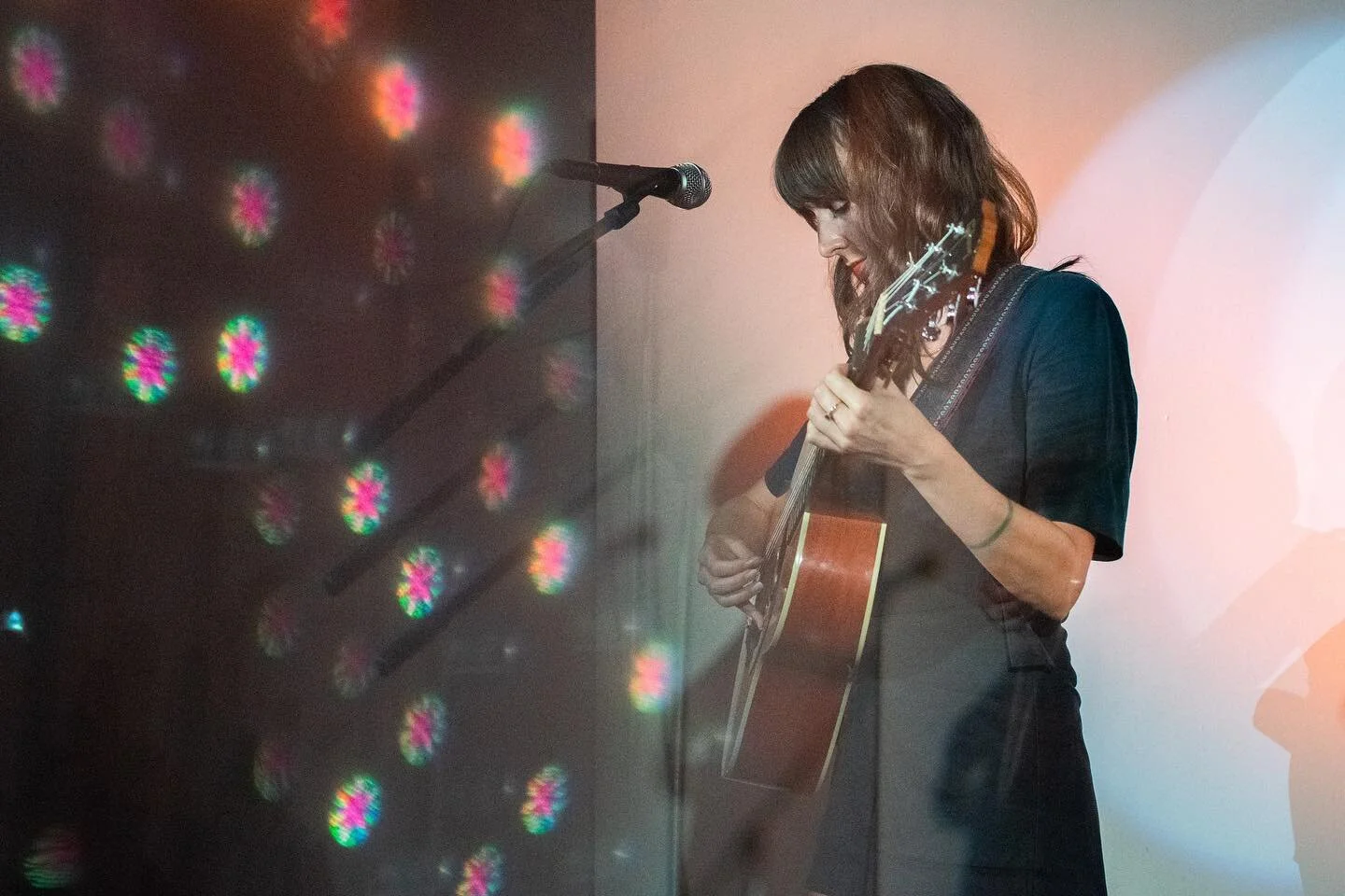 Heading to Wales today! Playing tonight in Newport at @lepub with @carahammondmusic ✨ tomorrow at The Sparc Theatre in Bishops Castle ✨
&bull;
📸 @itskeavs