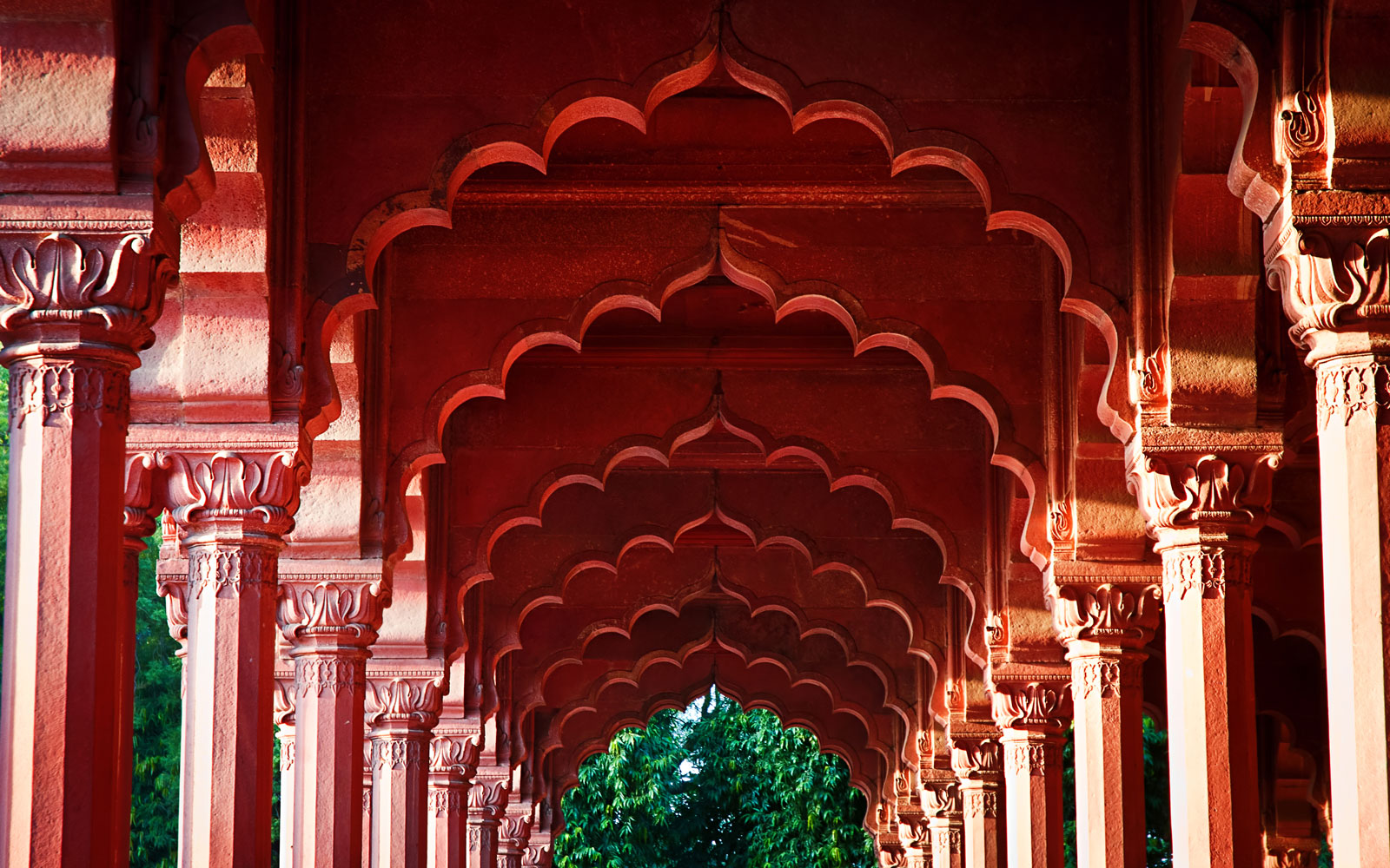  Detail of the majestic Red Fort. 