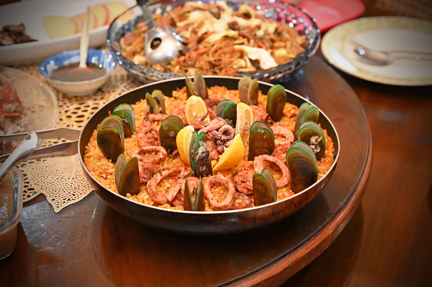 paella low res.jpg