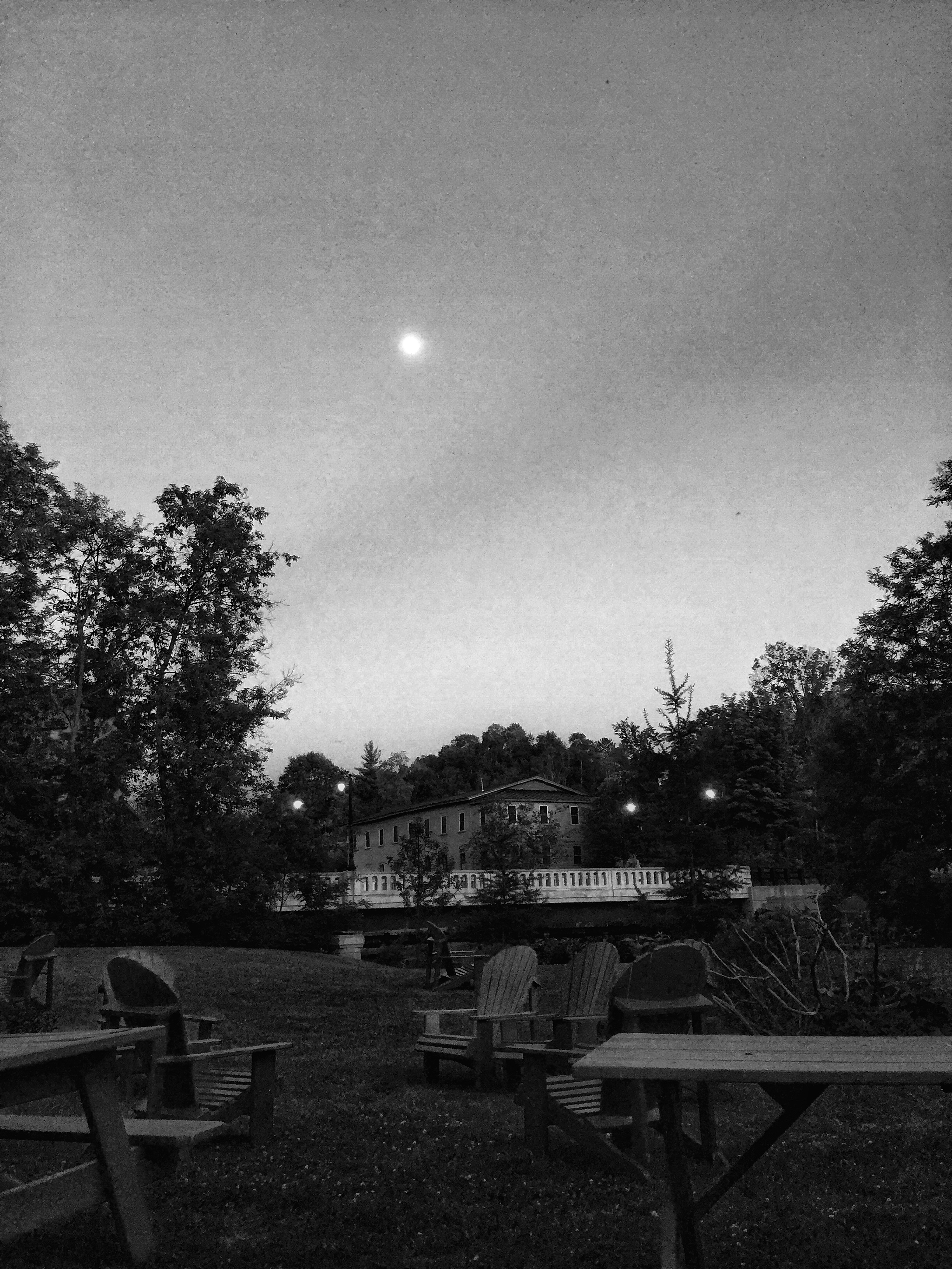 Moon View from Kahn VT.jpg