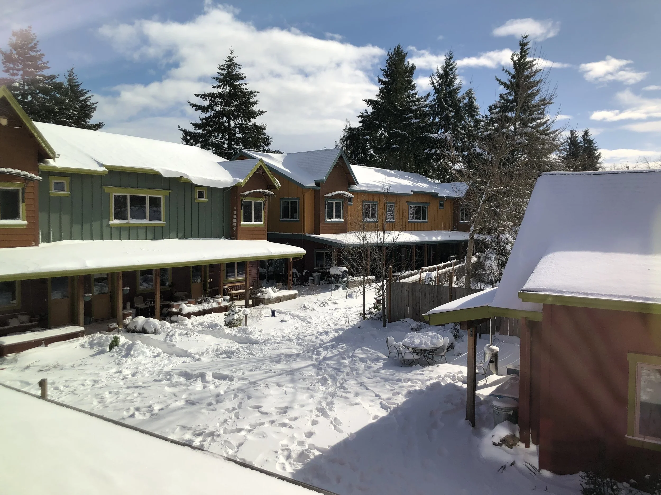 Snowy Mason Street Courtyard