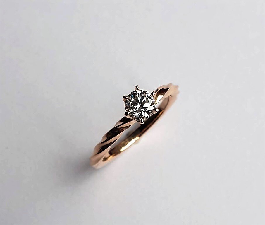 18ct Rose gold diamond bespoke engagement ring