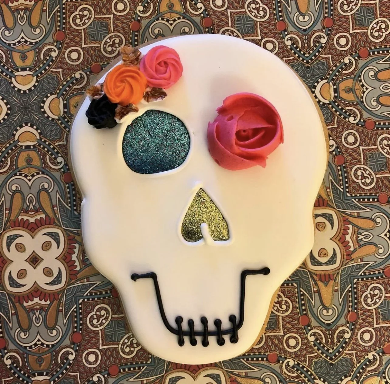 Trick or Treat?! Halloween Cookies Decorating Party!