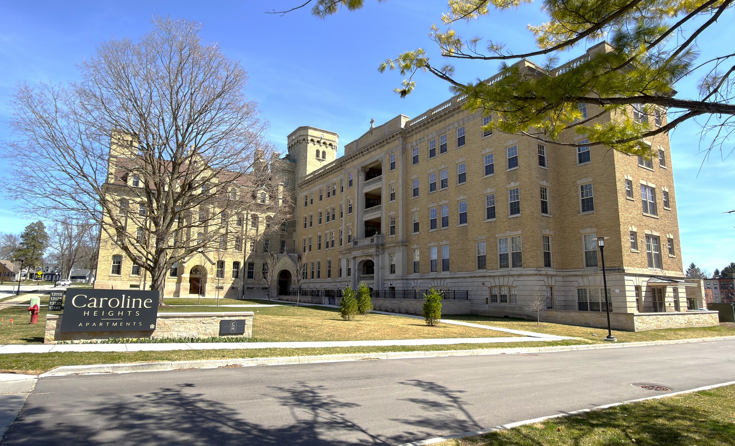 Caroline Heights Apartments