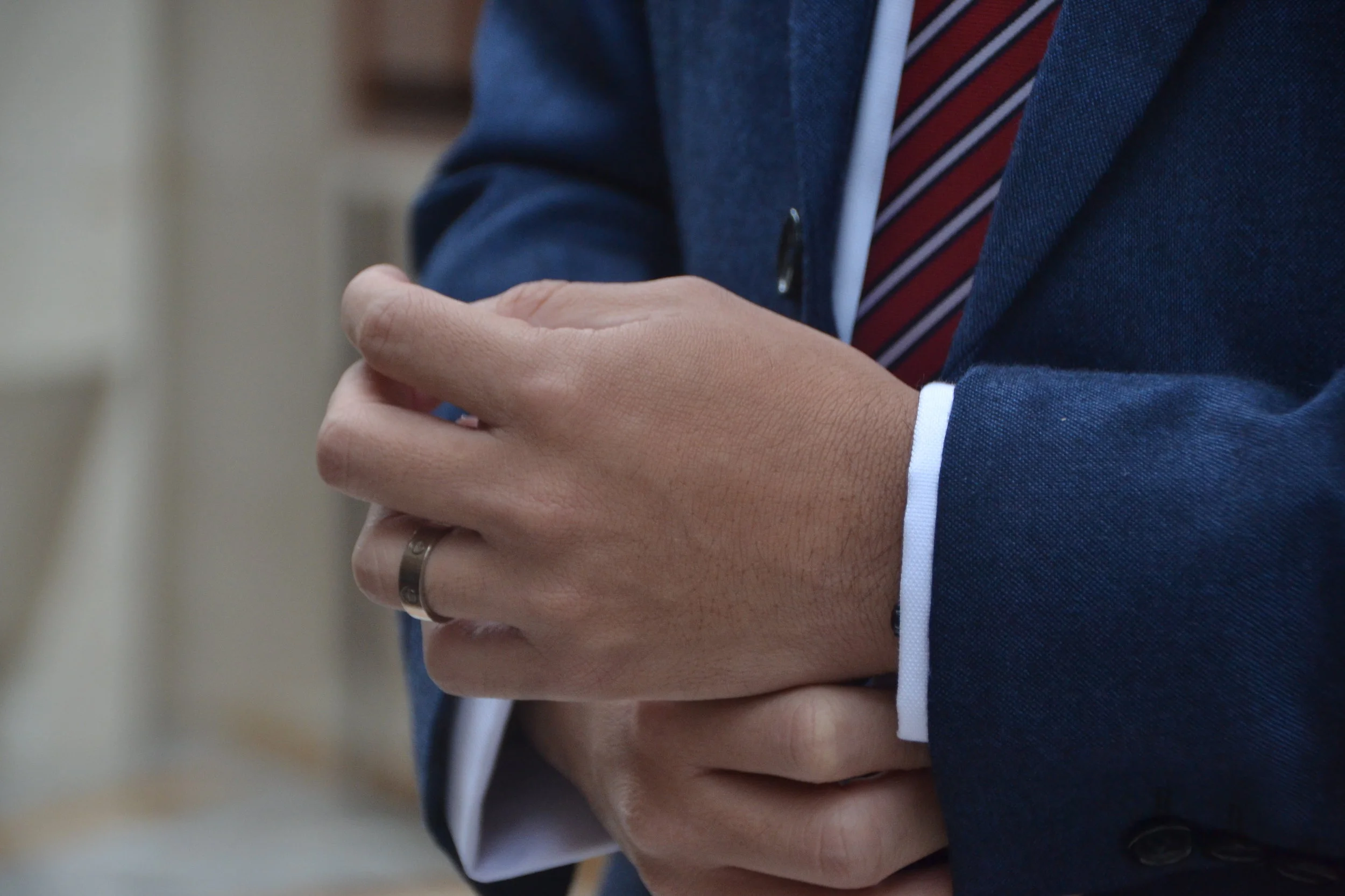 HOW A SUIT SHOULD FIT