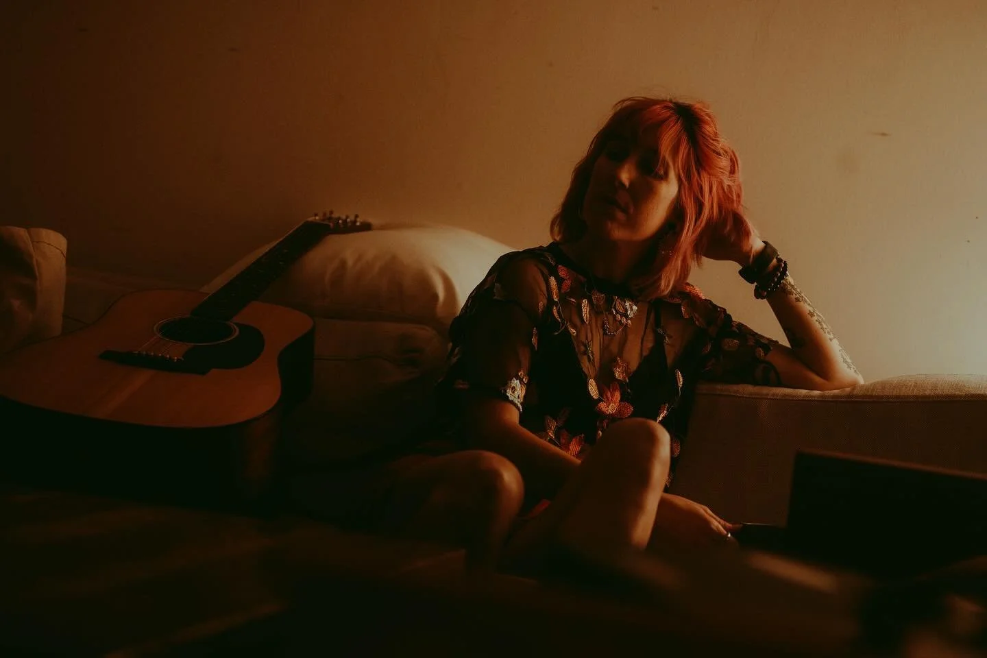 Thursday December 4th - Come get cozy with me and @gabehernandezmusic at one of my favorite spots in St.Pete at @pistilhouse! 

Bring a friend or two, sip a glass of wine, and enjoy some porch tunes! 

✨Music starts at 6:30pm and goes to 8:30pm! 
Gab