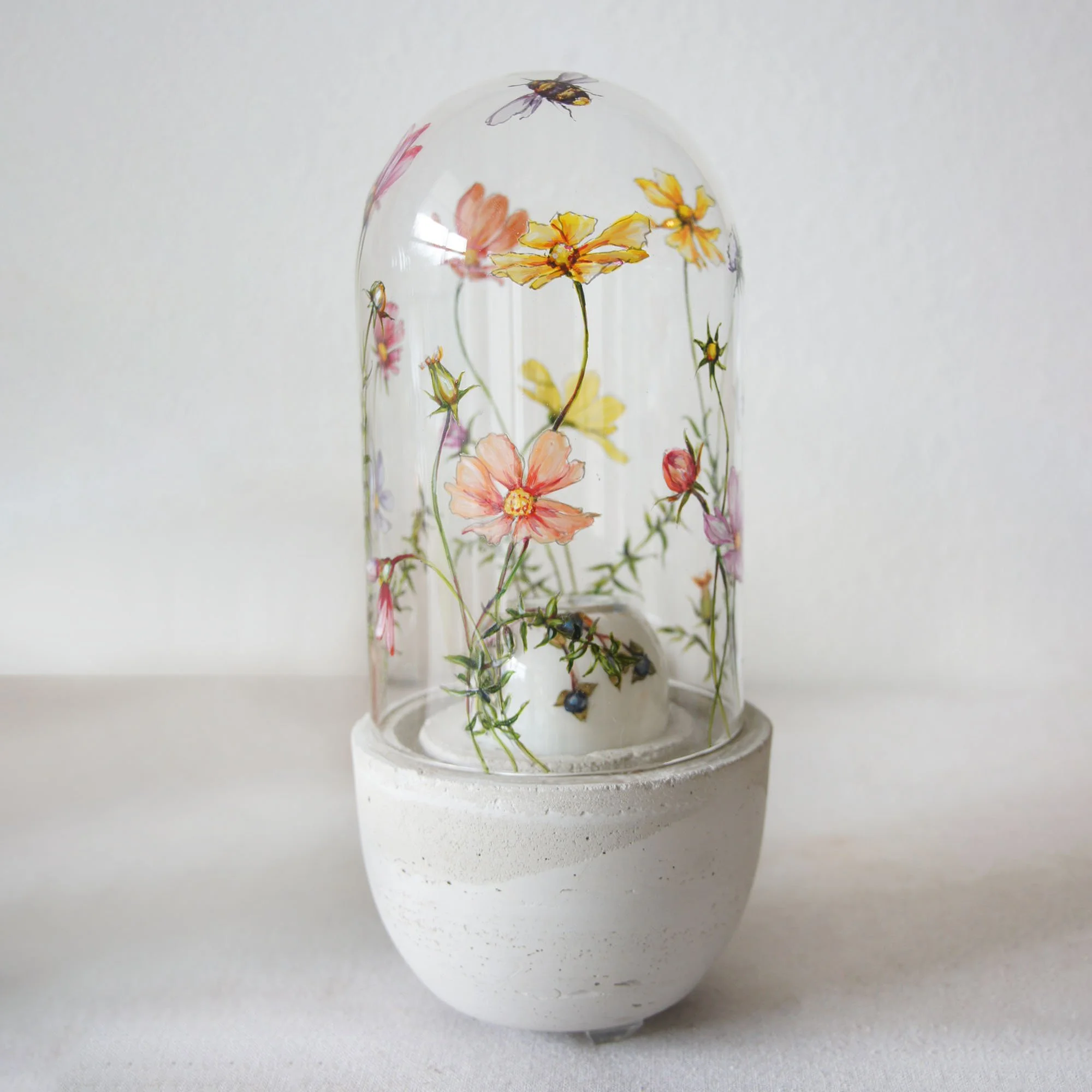Wildflowers Meadow - Medium Cement Lamp Pink Cosmos