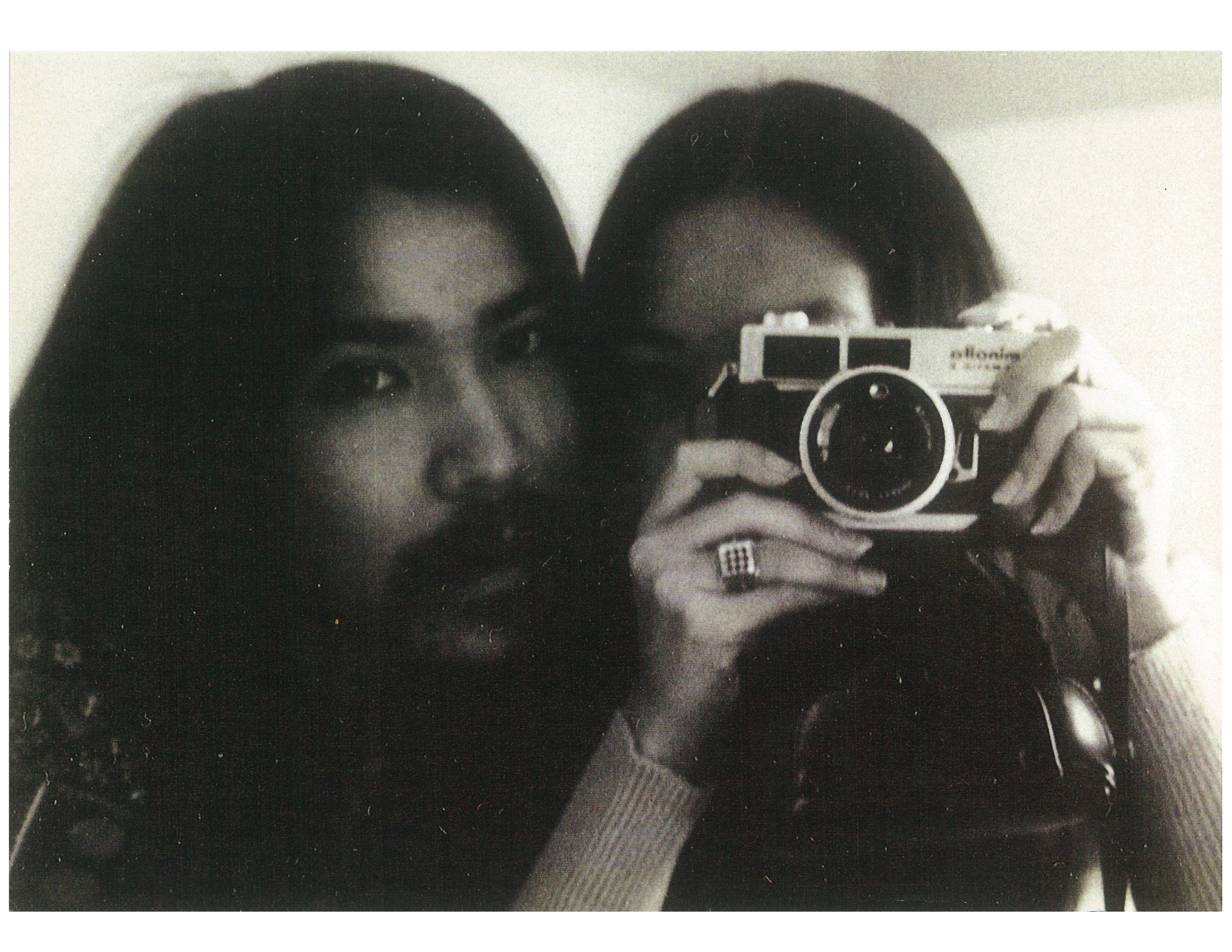 1CAMERA.png