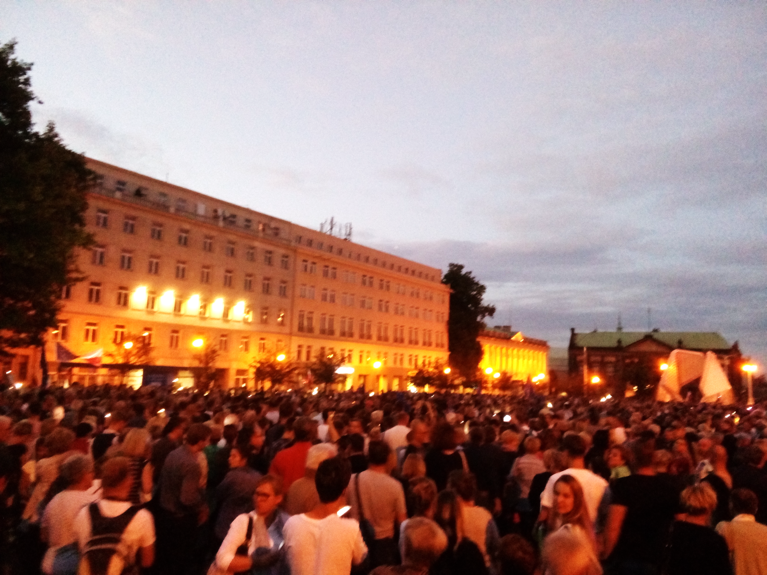 Poznaners protesting the dismantling of the Supreme Court in Poland, July 3, 2018. (Image courtesy of the author.)