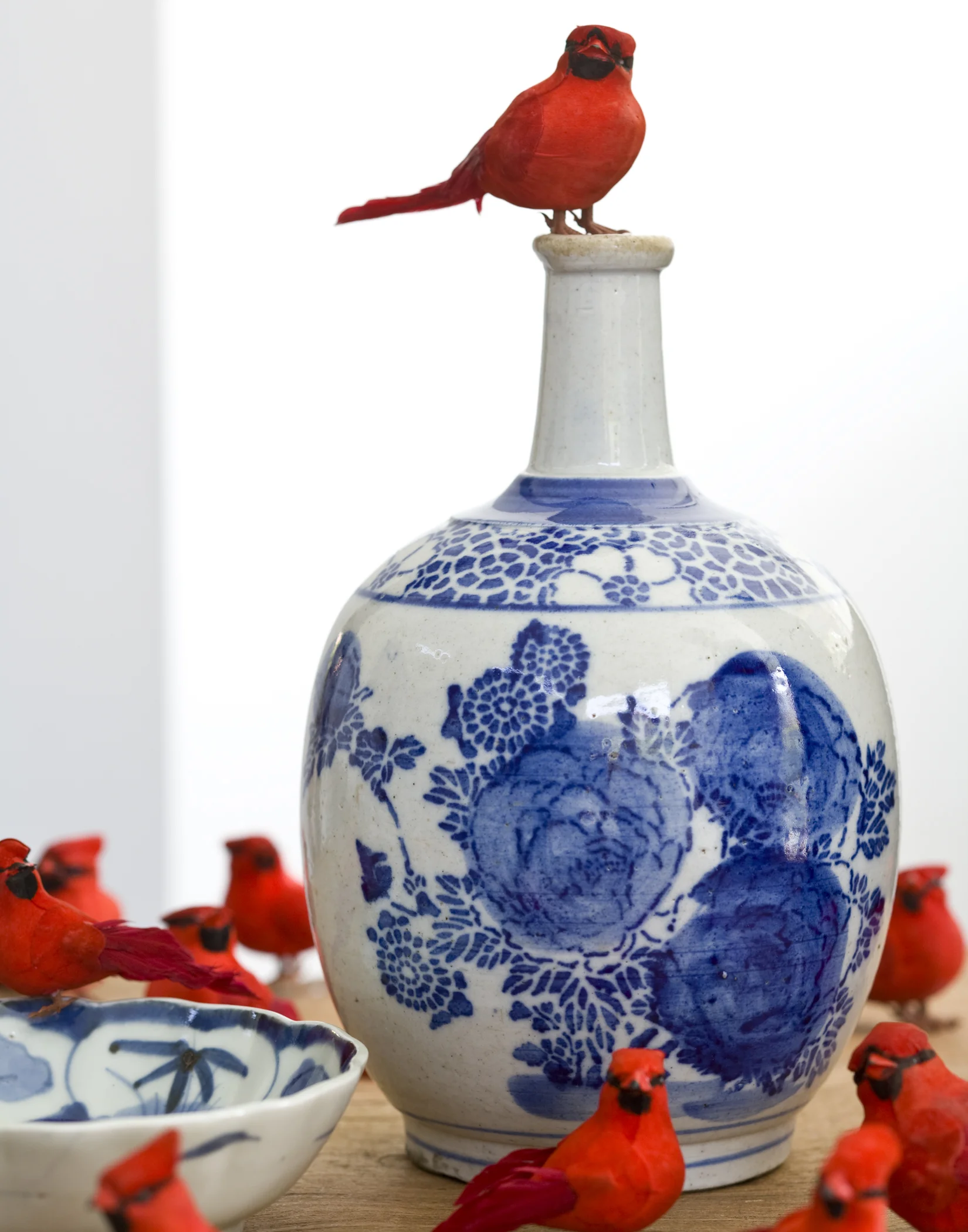 tabletop-blue-and-white-porcelain-1.jpg