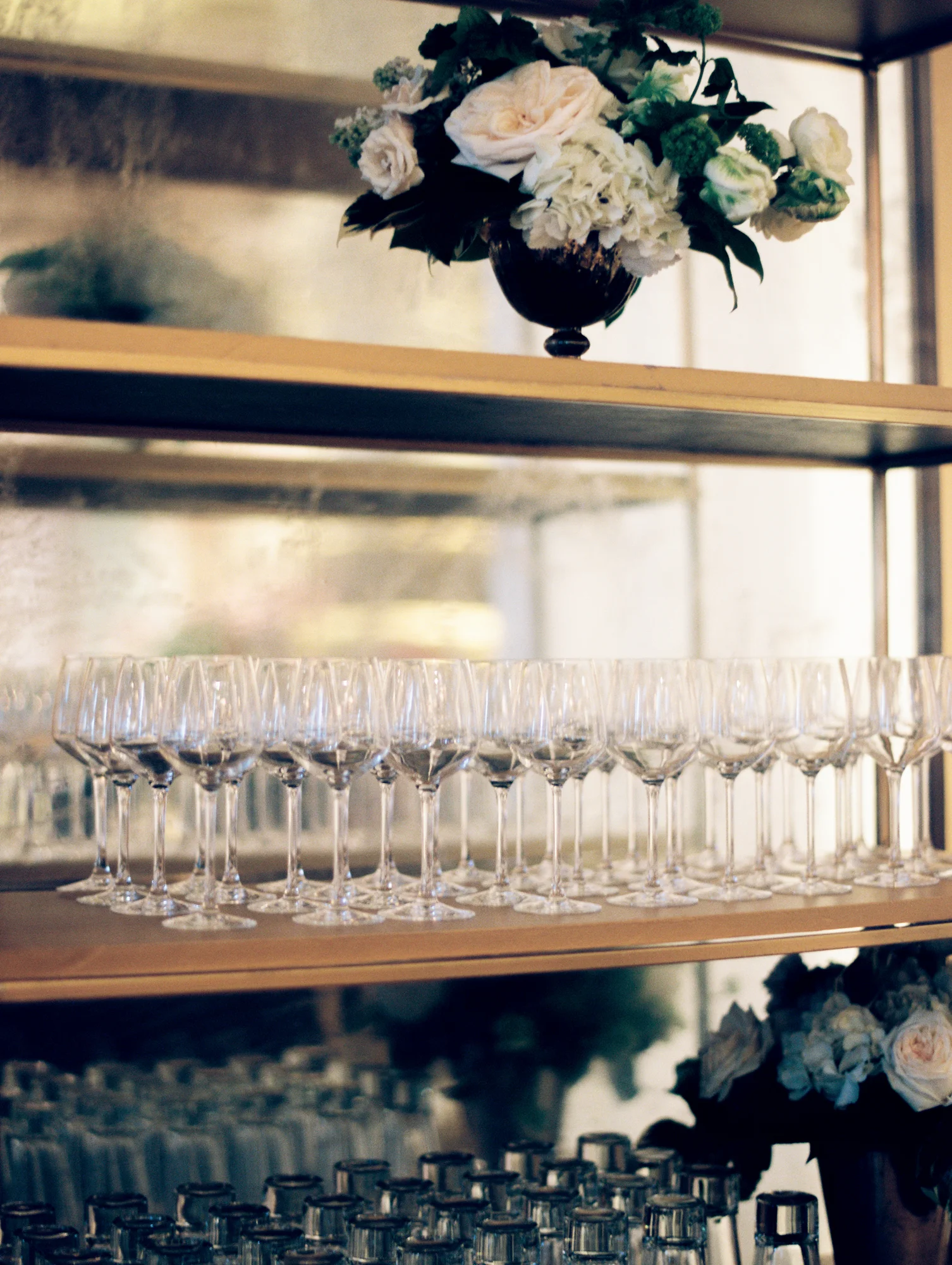 kristin-la-voie-photography-drake-hotel-chicago-wedding-photographer-1125.jpg