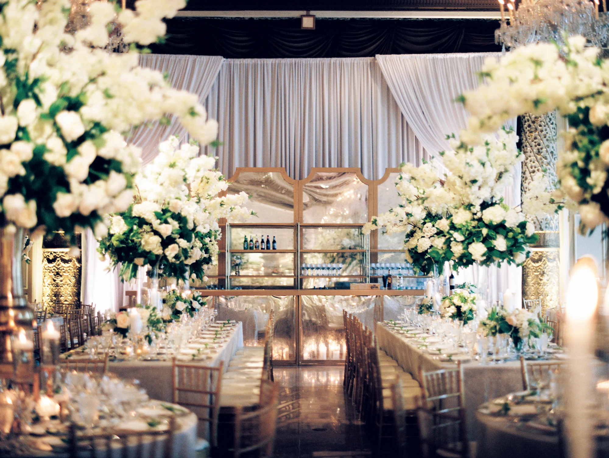 kristin-la-voie-photography-drake-hotel-chicago-wedding-photographer-1138.jpg