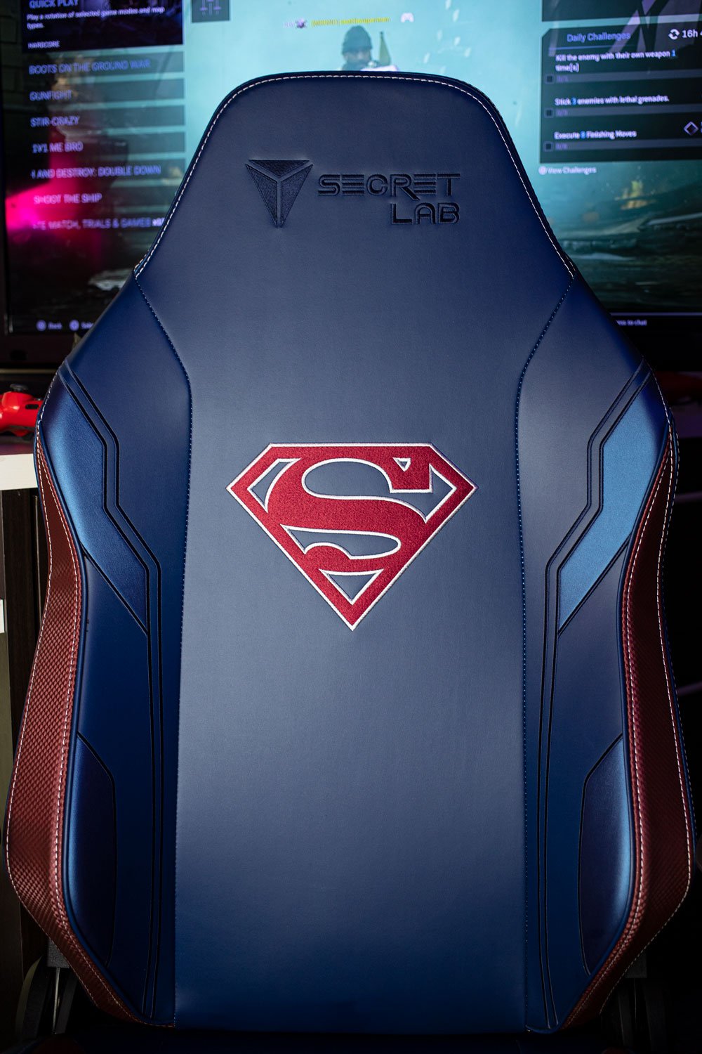 Secretlab-TITAN-Evo-2022-Superman-Edition-chair-1.jpg