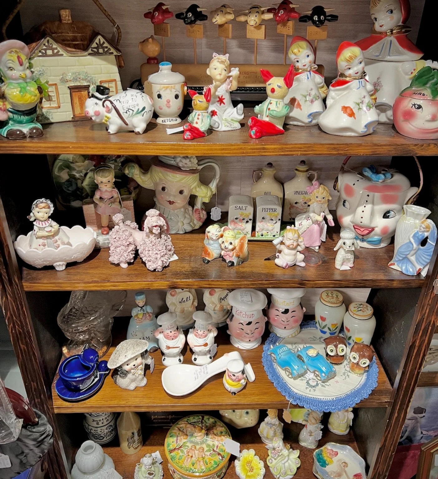 Kitschy Cute Restock Just Arrived Strong And Ready For The Picking!!!

#kitschy #vintagekitsch #kitschycute #kitschydecor #kitschykitchen