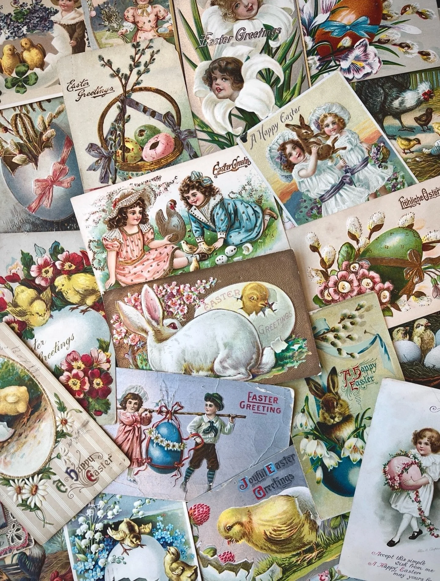 For all those who collect and decorate with antique postcards&hellip; this year we have an impressive amount of Easter postcards for you to dig through and enjoy!

#vintageeaster #ephemeral #antiquepostcards #easterdecorations #vintageeasterdecor