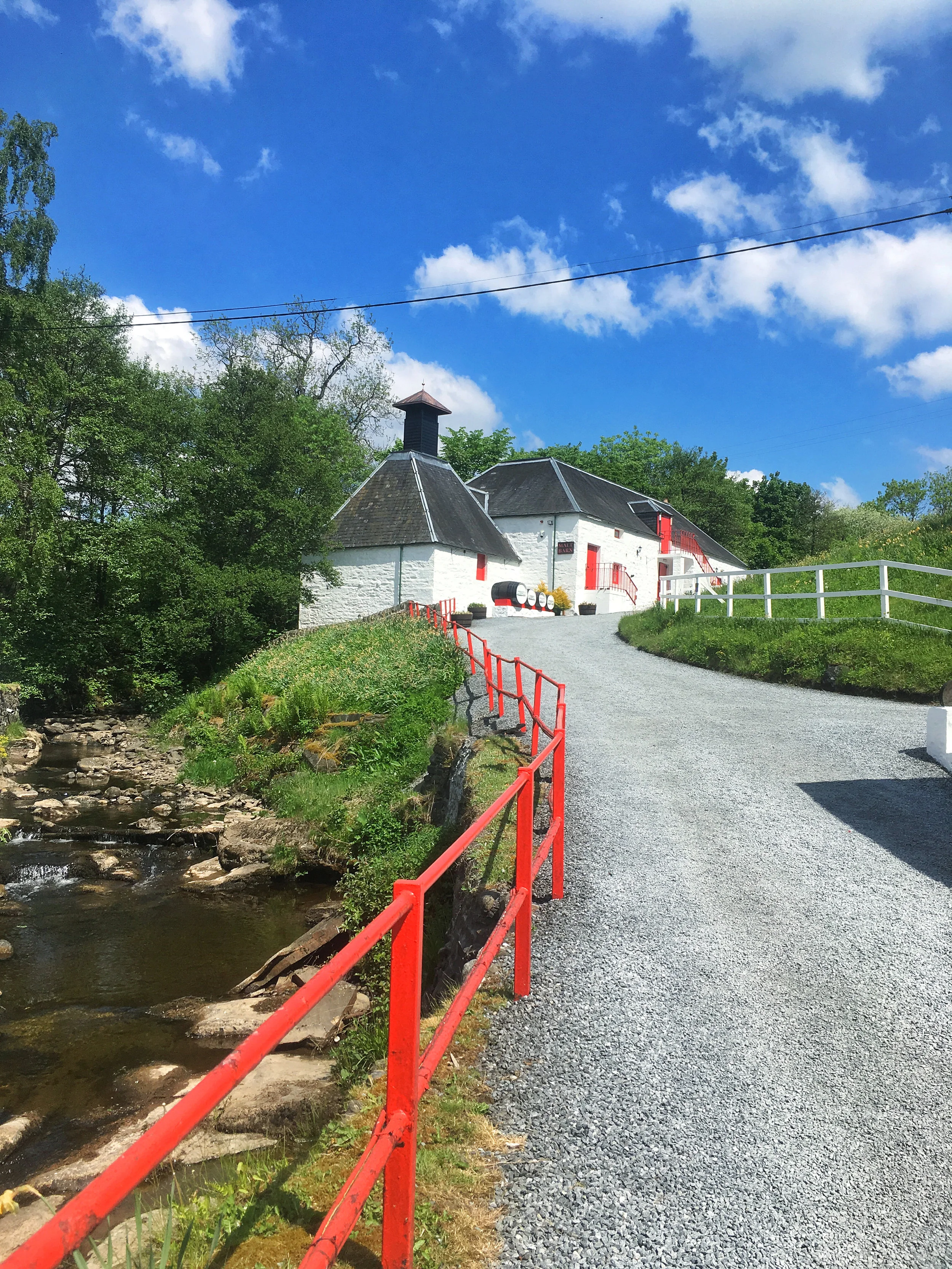 Edradour Distillery is great, Edradour Distillery + a few drams...even greater