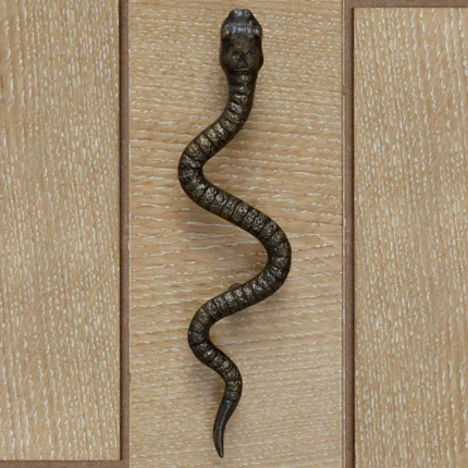 08-Handle-snake-03-Ironmongery-hicks.jpg