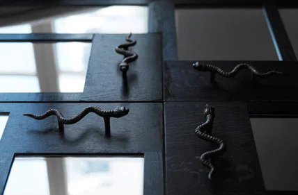08-Handle-snake-02-Ironmongery-hicks.jpg