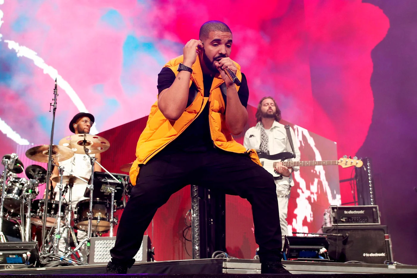 https_%2F%2Fhypebeast.com%2Fimage%2F2018%2F08%2Fspotify-most-streamed-songs-summer-2018-1.jpg
