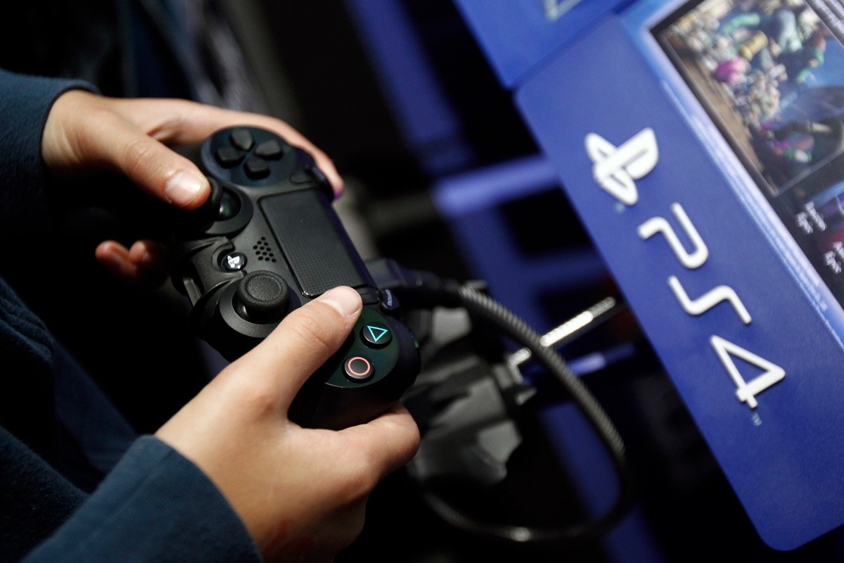 https___hypebeast.com_image_2019_03_sony-ps4-remote-play-on-iphone-and-ipad-002.jpg