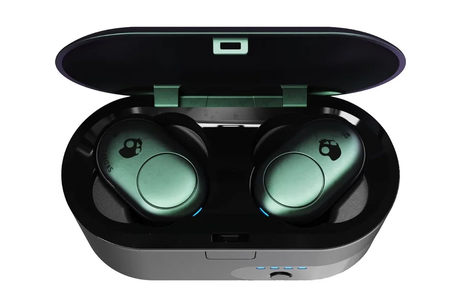 https___hypebeast.com_image_2019_08_7-best-true-wireless-earbuds-apple-samsung-sony-0007.jpg