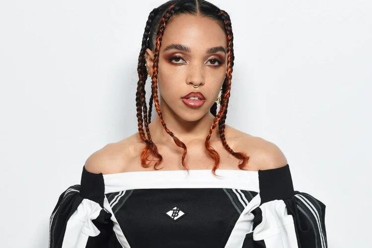 https___hypebeast.com_image_2019_11_fka-twigs-sad-day-music-video-magdalene-song-stream.jpg