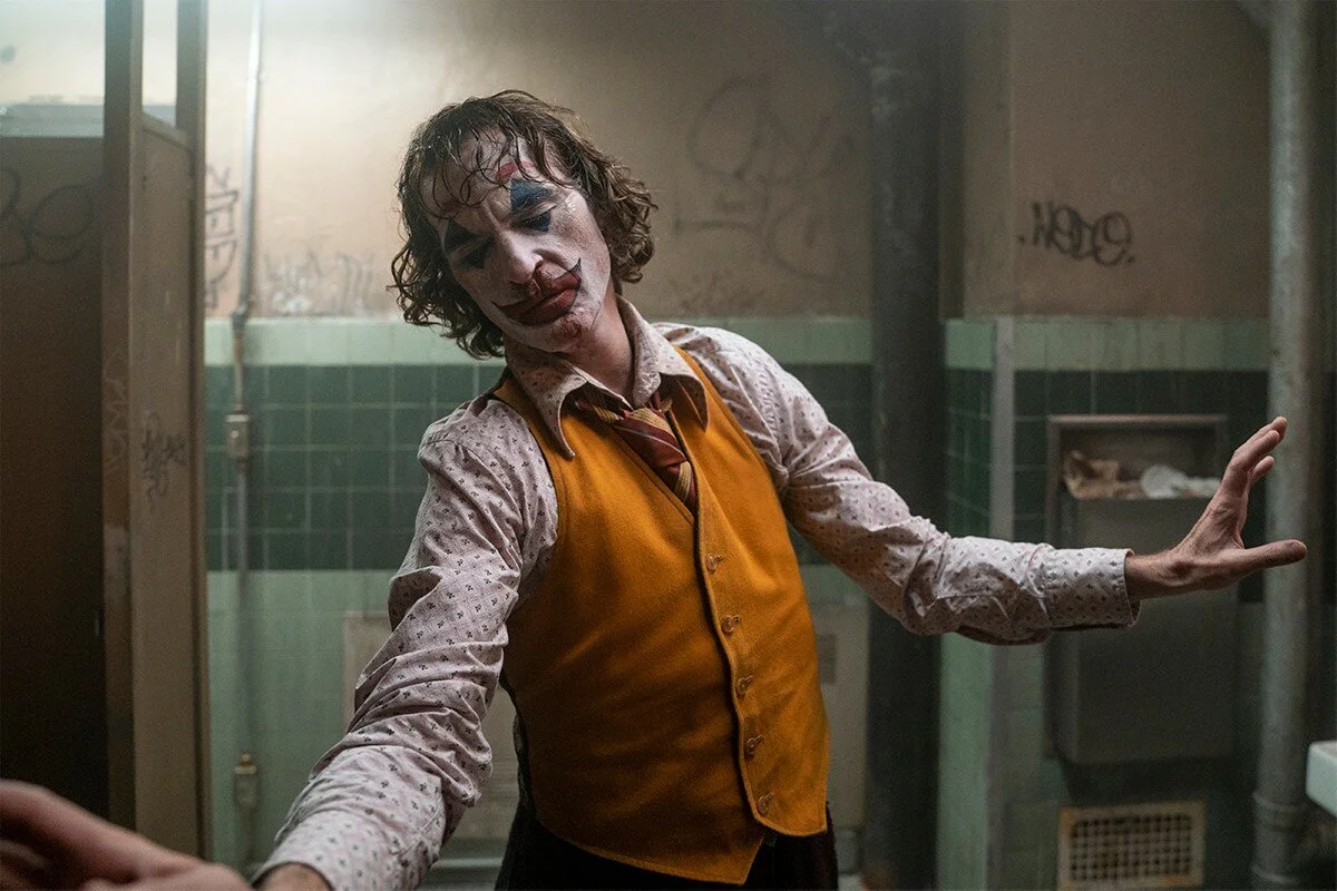 https___hypebeast.com_image_2019_10_joker-opening-weekend-93-million-earning-box-office-0.jpg