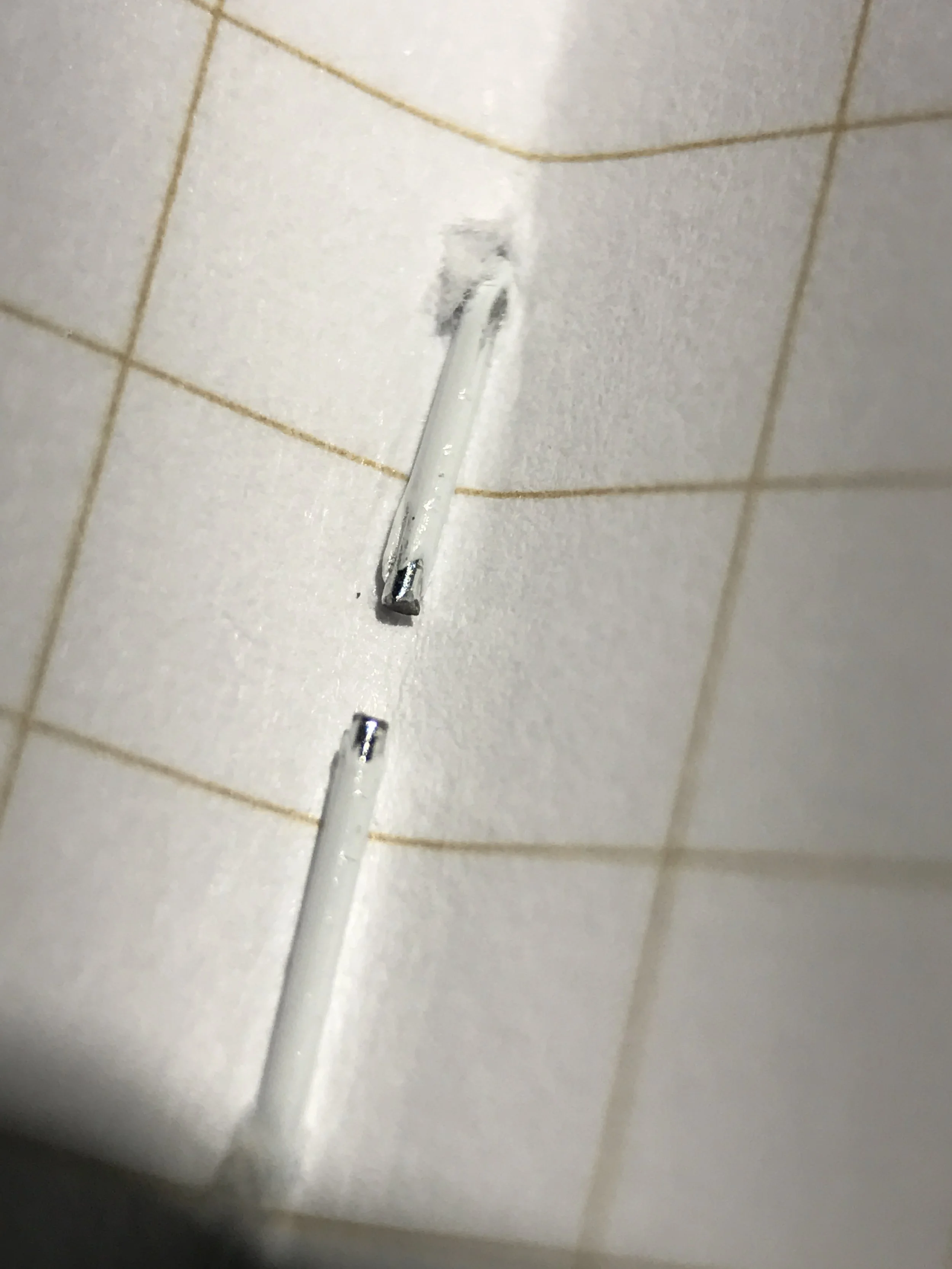 Coated white staples.