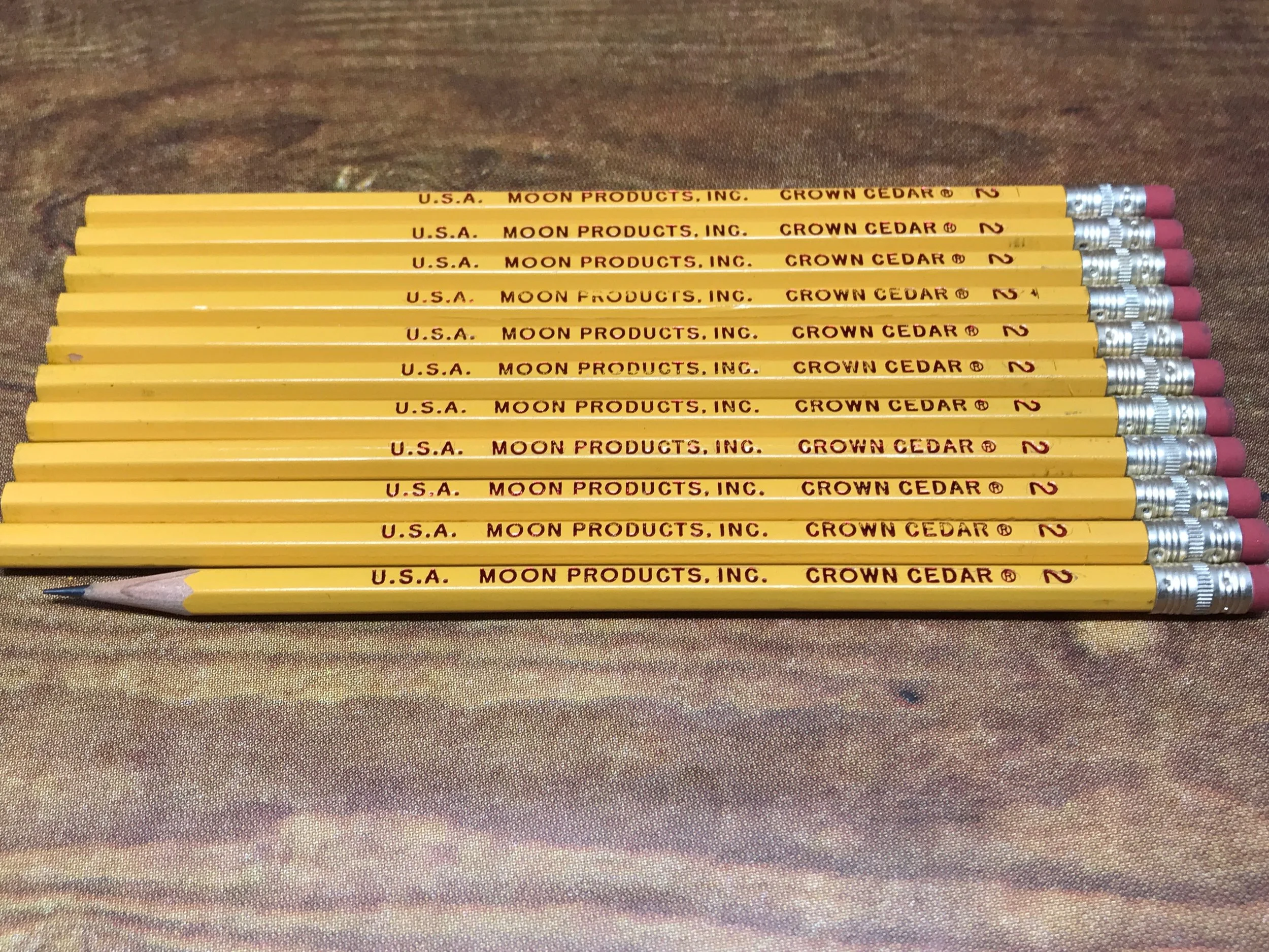 moon-products-crown-cedar-pencil-4.jpg