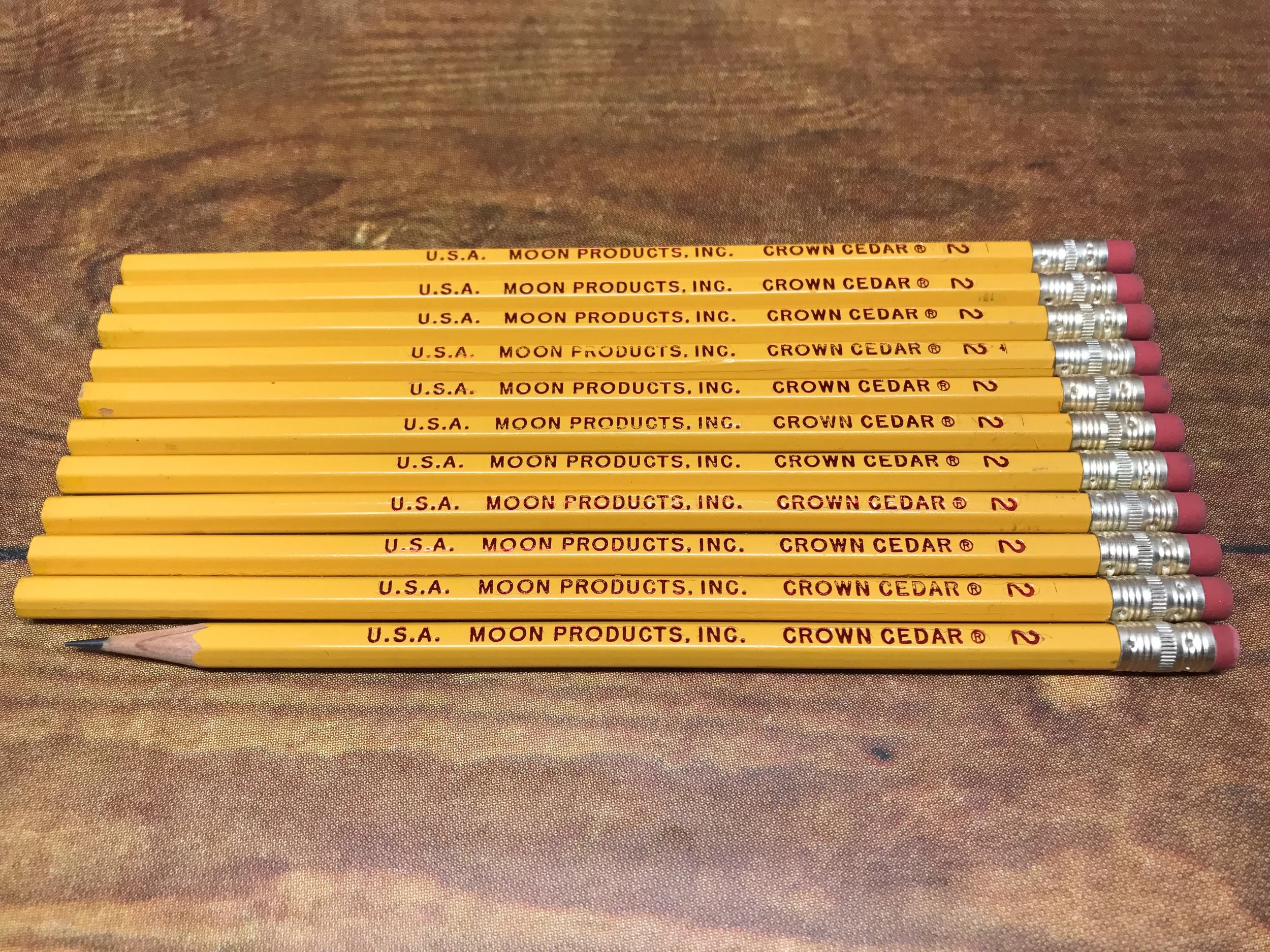 moon-products-crown-cedar-pencil-3.jpg