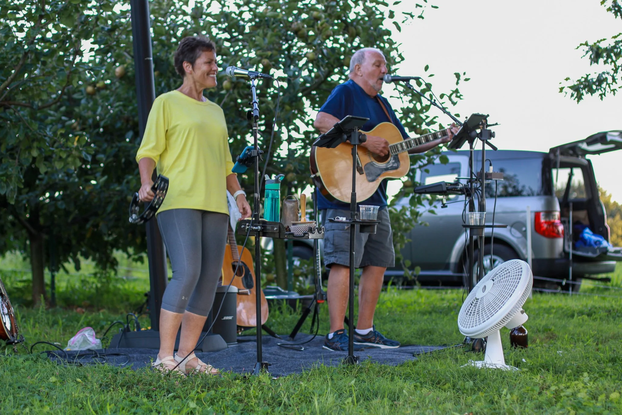 ***Live Music*** - Max and Denise