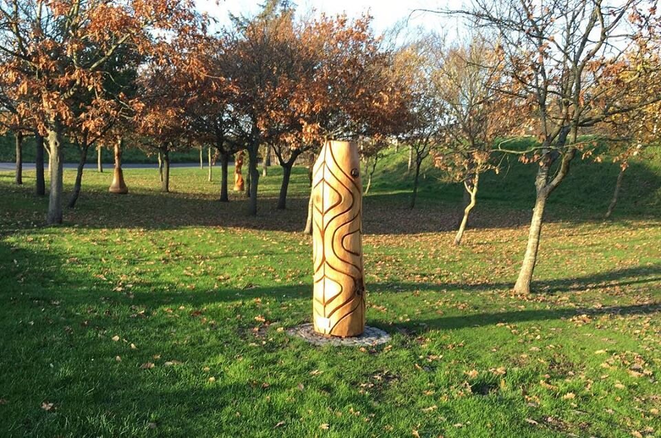 8 SOUND of the EARTH by Helga Palasser, 190 cm h, oak, Sculpture Park Hojer Denmark 2018.jpg