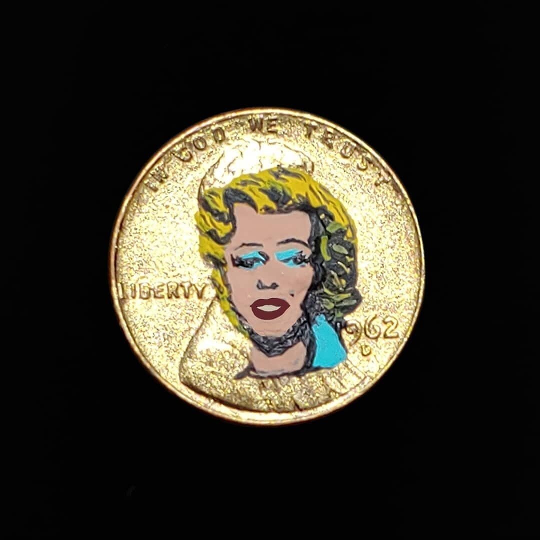 Interview image - Gold Marilyn.jpg