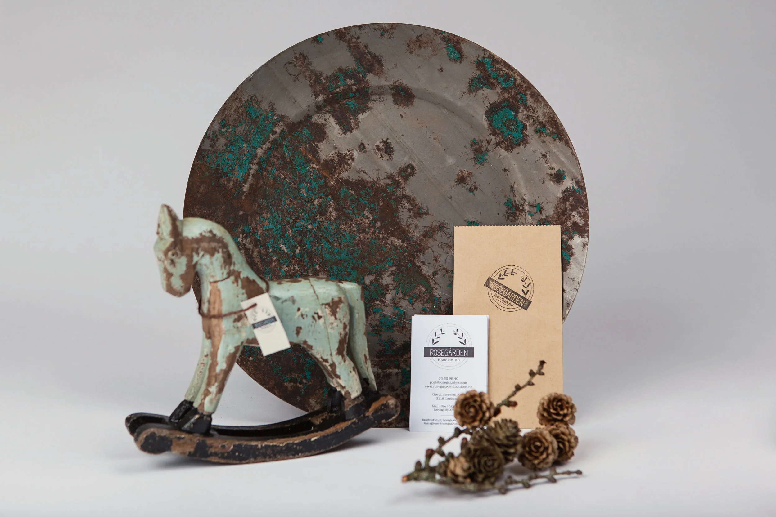 Rosegården, blomster og interiør – logoemblem