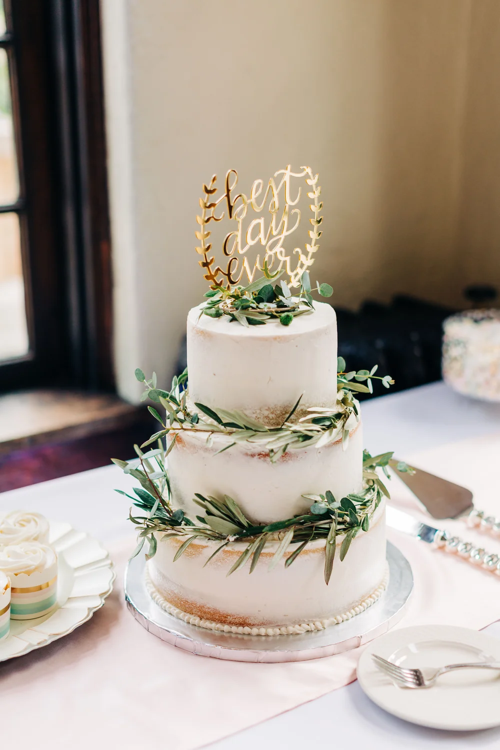 olive branch cake.jpg