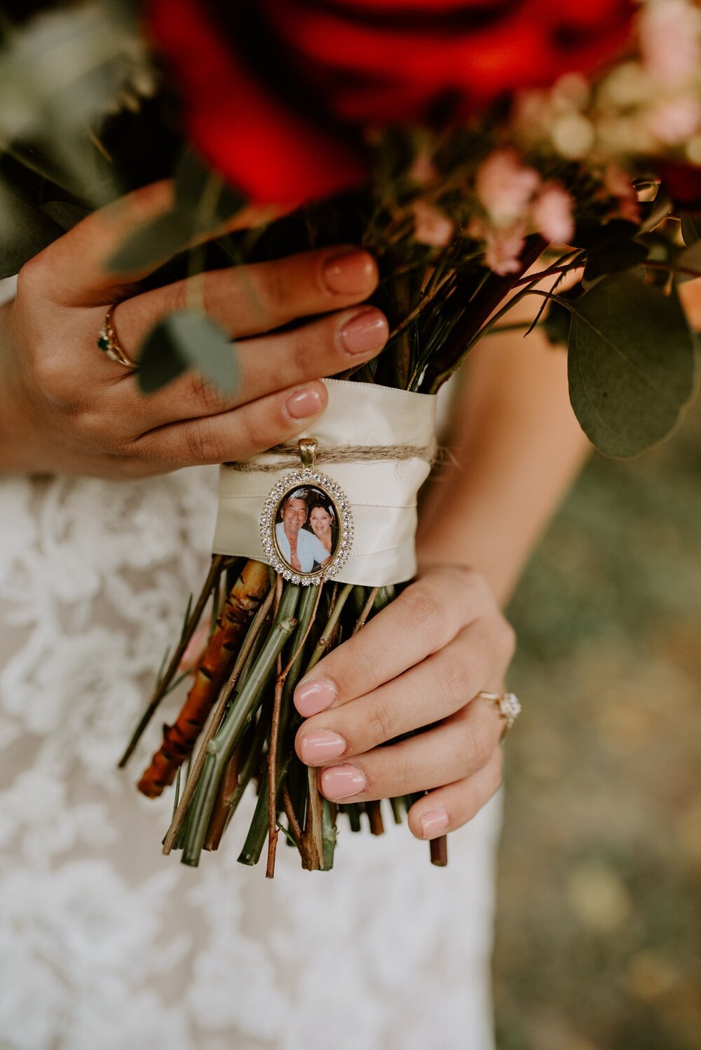 Closeup Charm on Bouquet.jpg