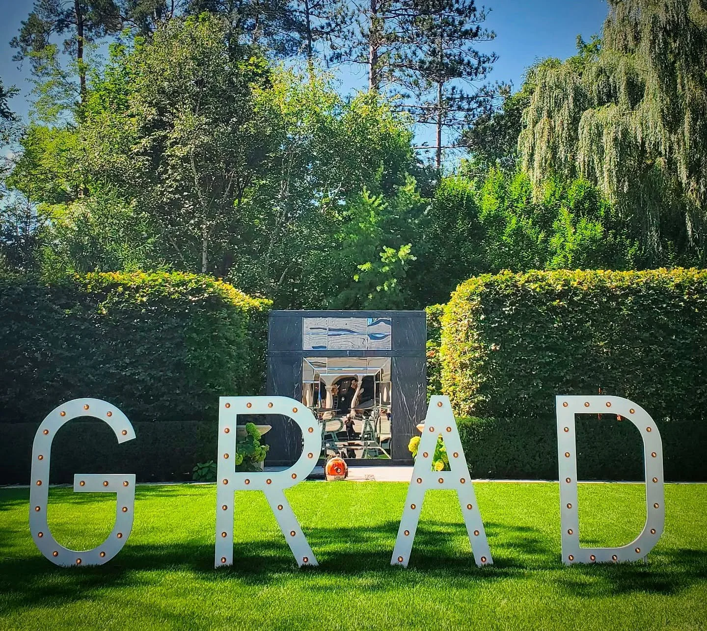 Versatility at its best! 

Did you guys know that our 5ft letters are outdoor rated and weather resistant?! We are the only marquee letter rental company in Toronto that has outdoor rated letters in 5ft sizing. Suitable for outdoor summer events, fes