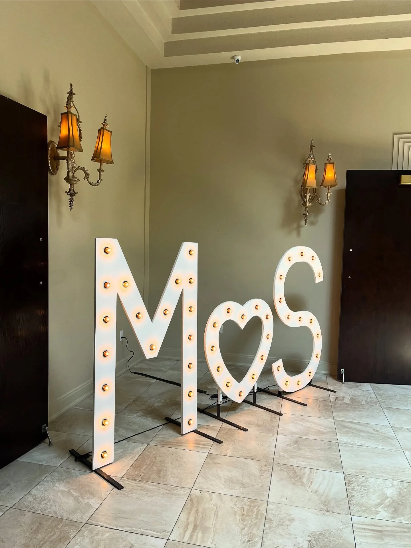 Gracing the entrance at the Mississauga Grand with our 5ft Initials. 
Book today! Website and link in profile 👈👈

#marqueeletters #lightupletters #toronto #mississauga #brampton #weddingideas #weddinginitials #weddingplannerstoronto #torontowedding