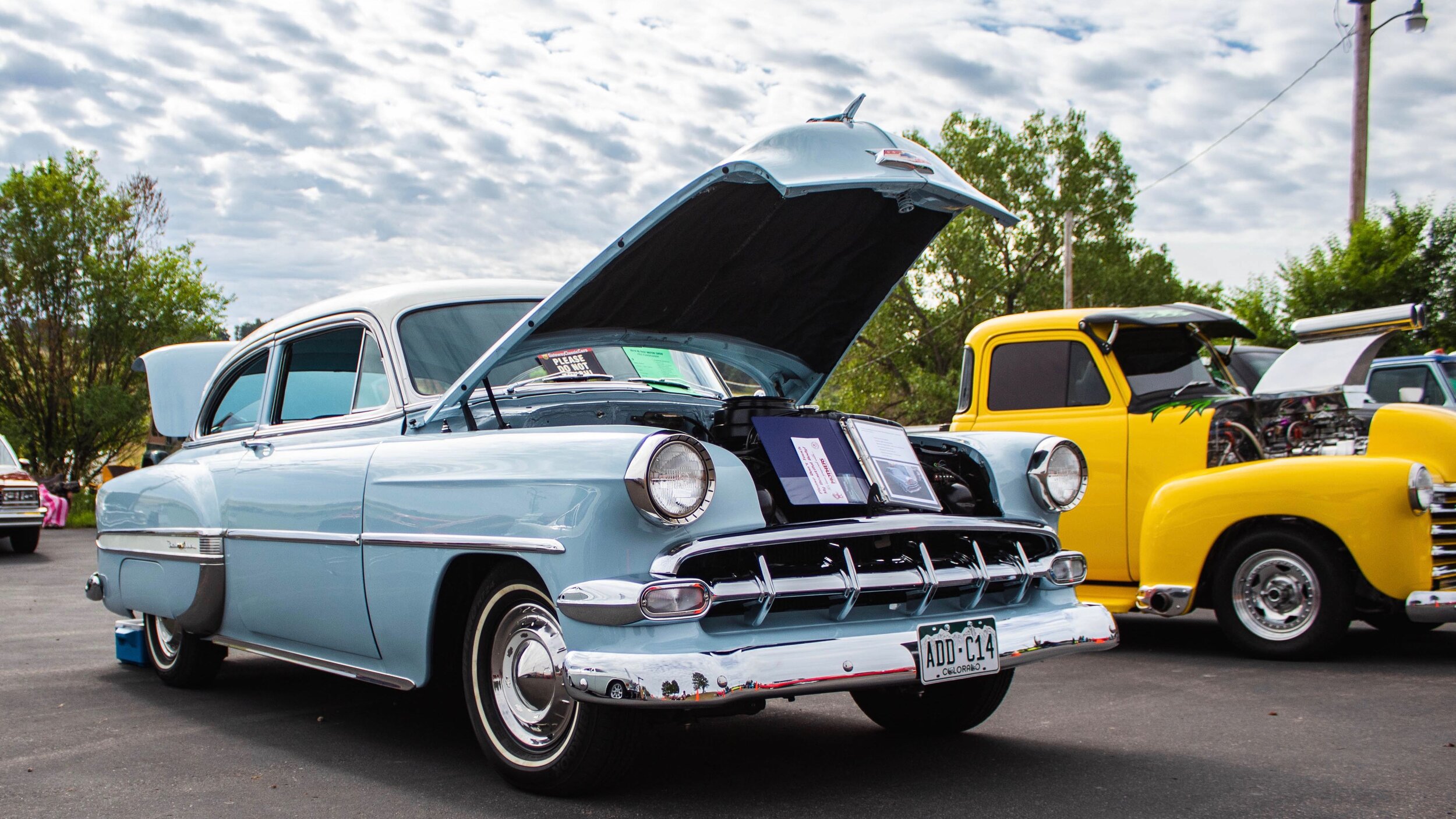 HI-TEST-Motor-Show-2019-CHEVROLET-BEL-AIR-1954-LIGHT-BLUE