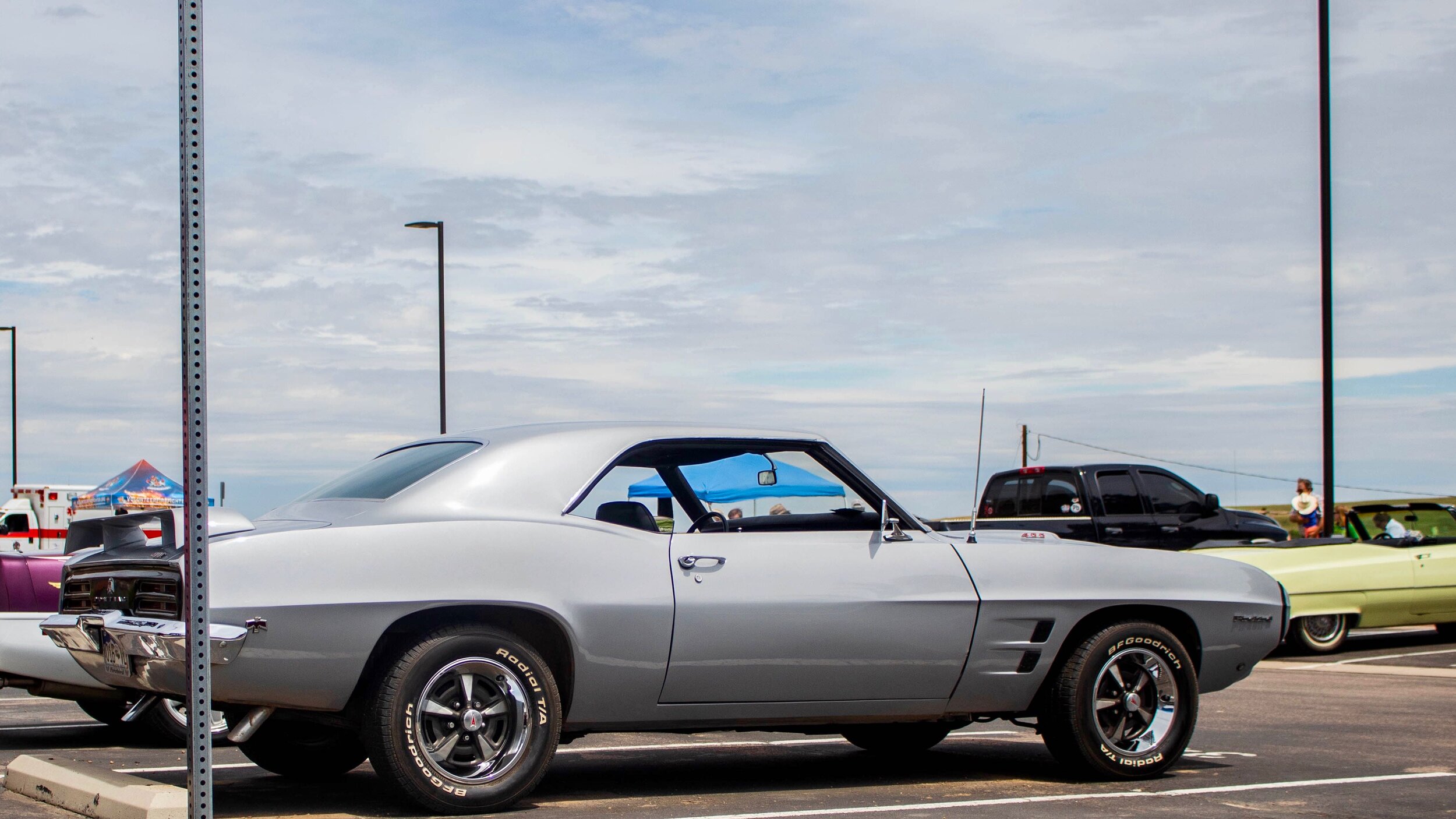 HI-TEST-Motor-Show-2019-PONTIAC-FIREBIRD-1969