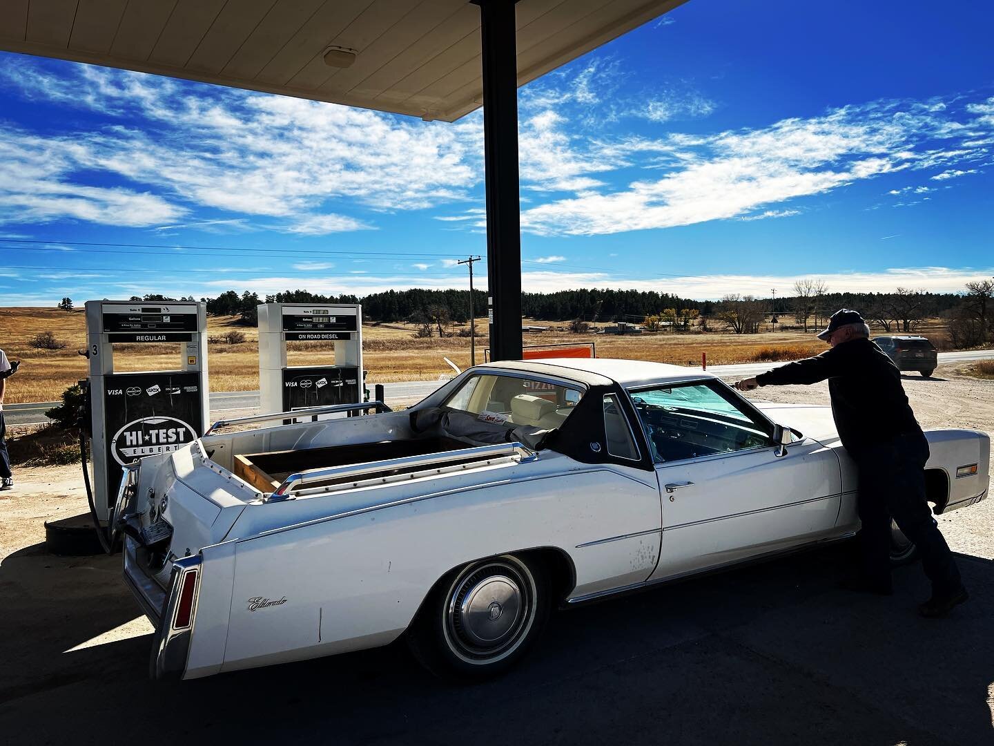 What do you call this? Cadiranchero? El Cadillaco?

#cadillac #elcamino #70s #cars #carsofinstagram #gm #twolaneblacktop #backroads #gasstation