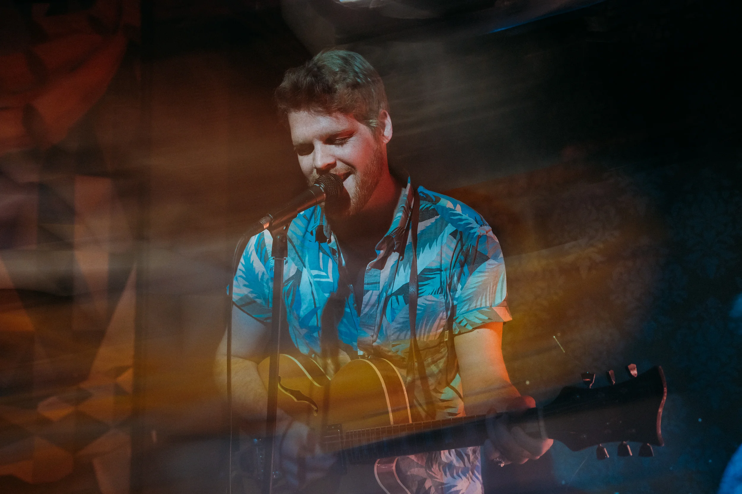 LIVE: ETHAN BURNS / J.M. BAXTER / THE GUEST ROOMS