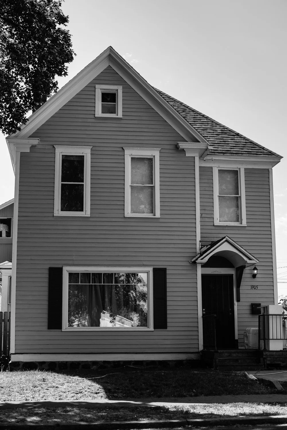 Sabrina and her husband rent this 4-bedroom, 2-bathroom home, which is perfect for their family. Although their landlord wants to sell it to them at a great price, they can't qualify for a loan because their income-to-debt ratio is too high. "I owe too much on fines to qualify" Sabrina explains.